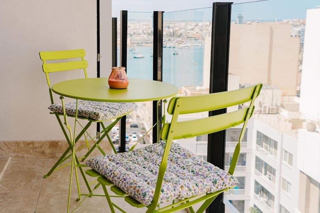 Mainstreet Designer 12 With Shared Rooftop Pool And Bbq Apartment Sliema