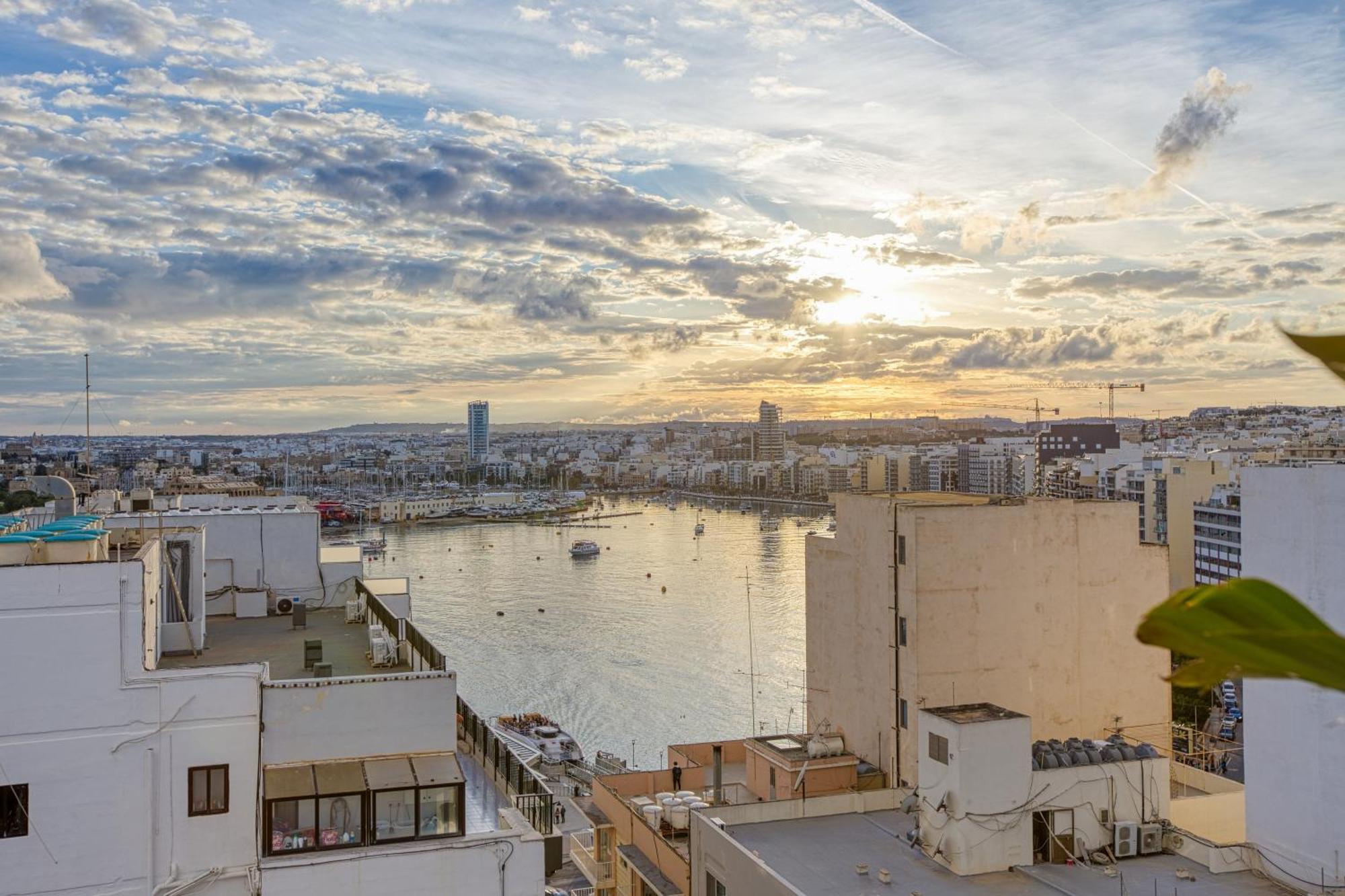 Mainstreet Designer 12 With Shared Rooftop Pool And Bbq * Sliema